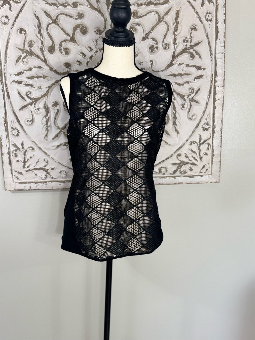 The Limited Black Crochet Lace Tank Top – Women’s Medium